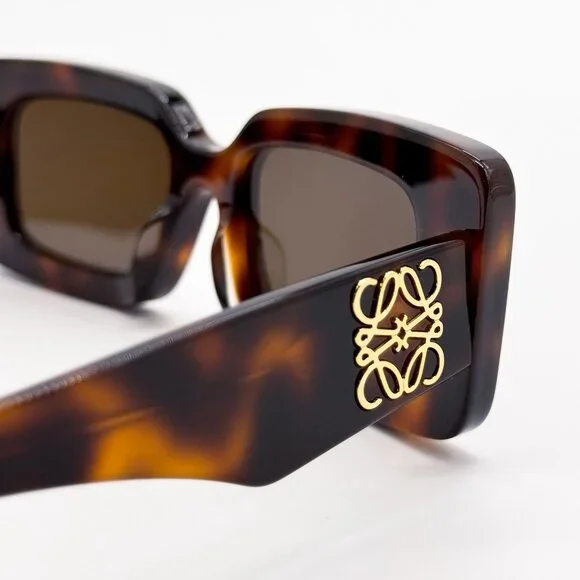 NEW LW40102F 52E, LOEWE SQUARE HAVANA BROWN SUNGLASSES LOEWE Loewe | Accessories | New Lw402f 52e Loewe Square Havana  main image 3